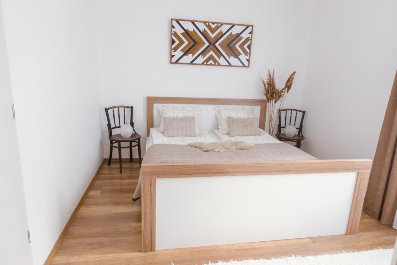 Bohohome Apartment Eger Kültér fotó